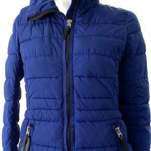 Calvin Klein Performant Blue PufferJacket Size Small, Lots of Pockets